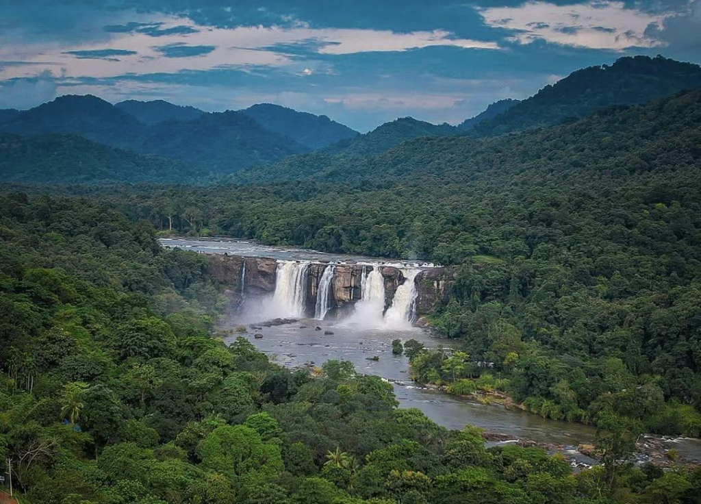 Discover the Athirappilly Waterfalls